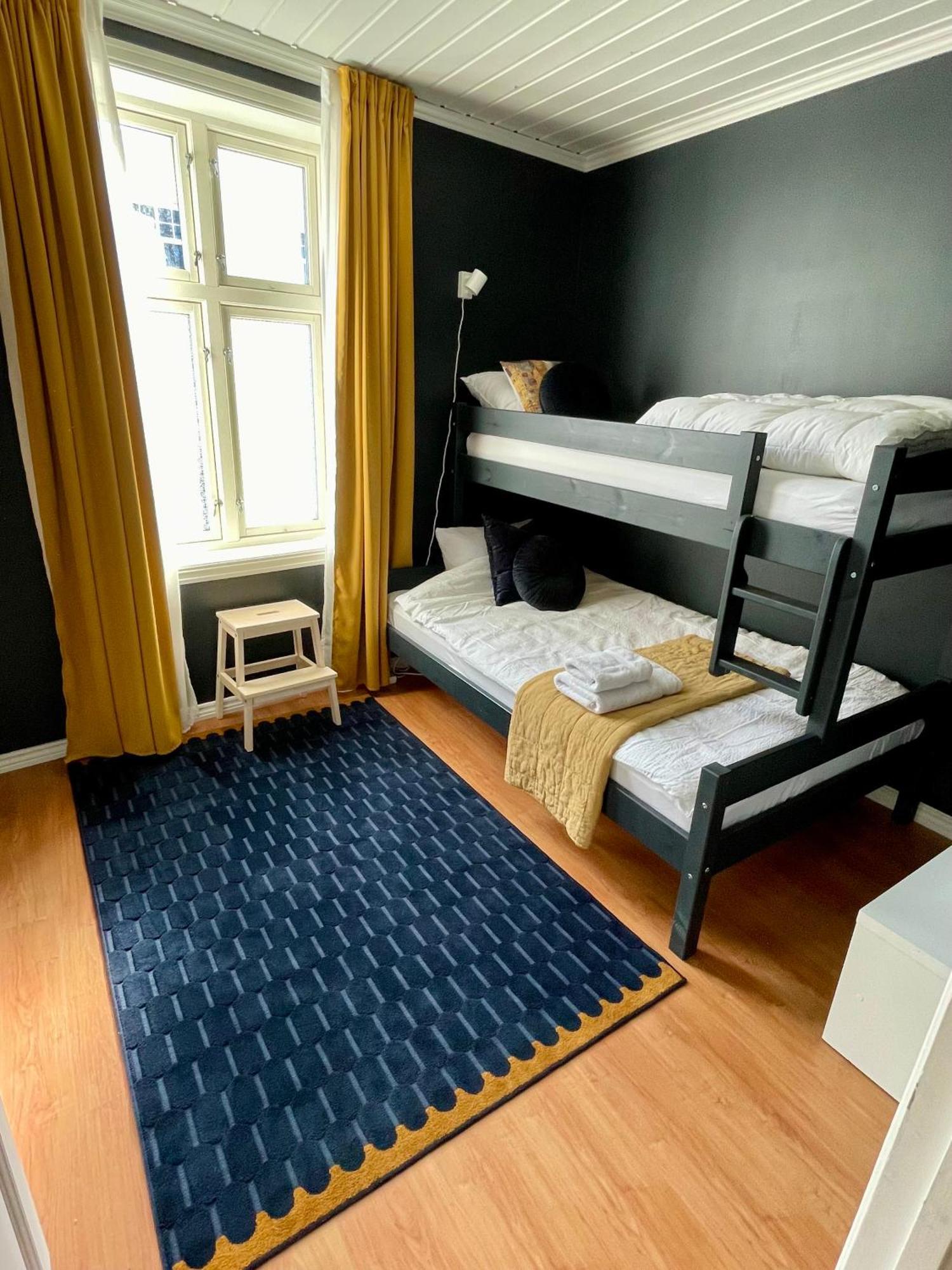 Sentral Og Fargerik Bygardsleilighet Halden Extérieur photo